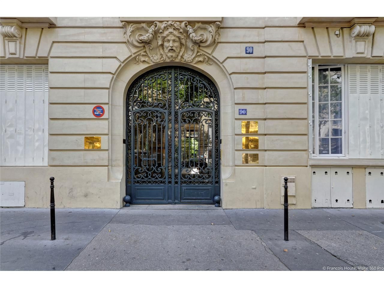 127 m² pour ce bureaux en vente à Paris 17ème