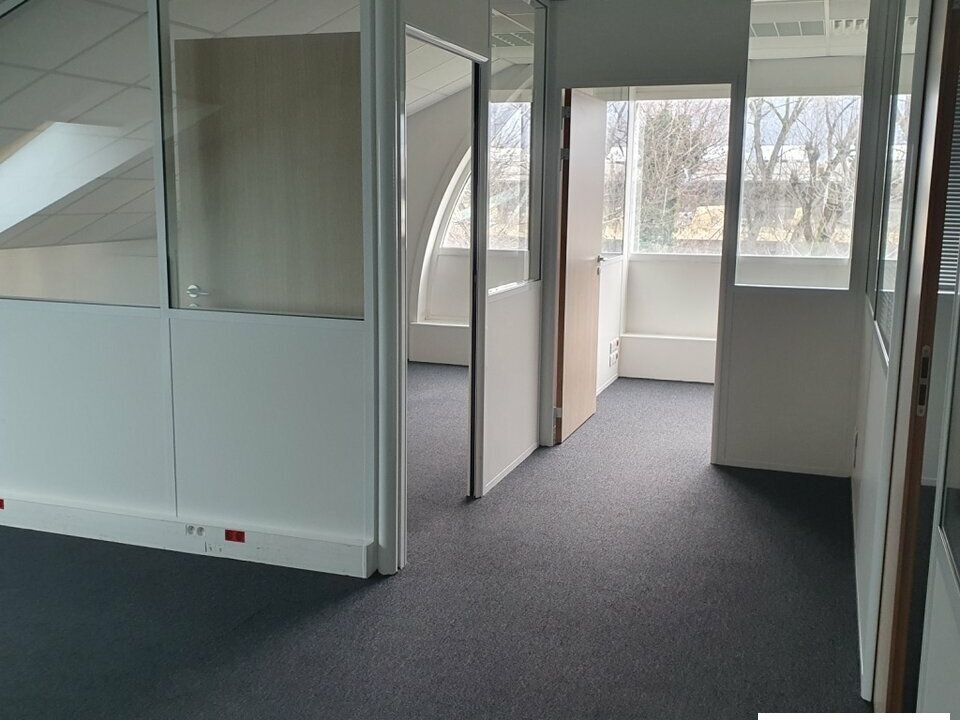 Location bureaux 85 m² non divisibles