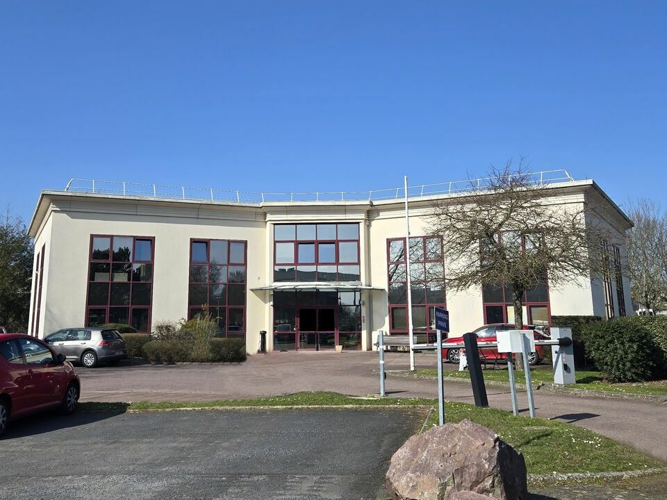 Location bureaux 932 m² non divisibles