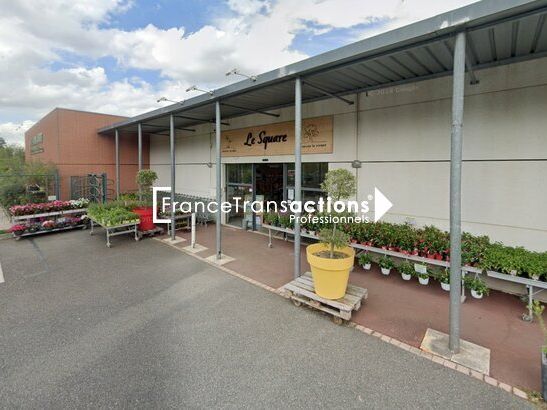 Location local commercial 714 m² non divisibles