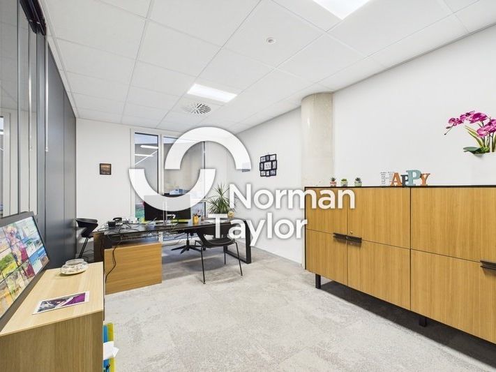 Vente bureaux 230 m² non divisibles