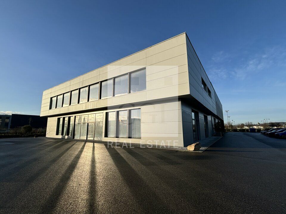 Location bureaux 95 m² non divisibles