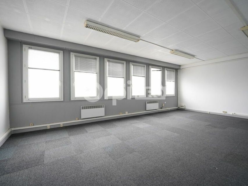 BUREAUX A LOUER - VENISSIEUX - IMMEDIATEMENT