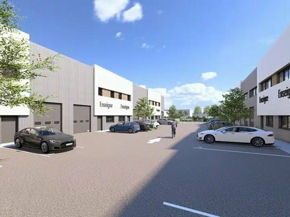 Vente local d''activites 4838 m² divisibles à partir de 150 m²
