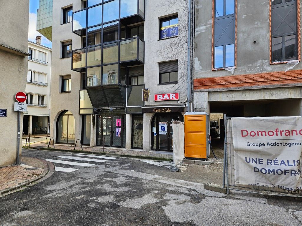 Vente local commercial 110 m² à AGEN