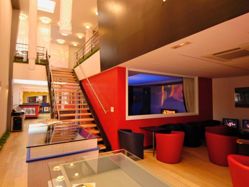 LOCAL COMMERCIAL de 450m² à LOUER