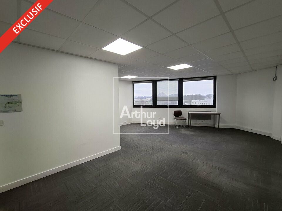Bureaux à louer au pied du RER A de Lognes
