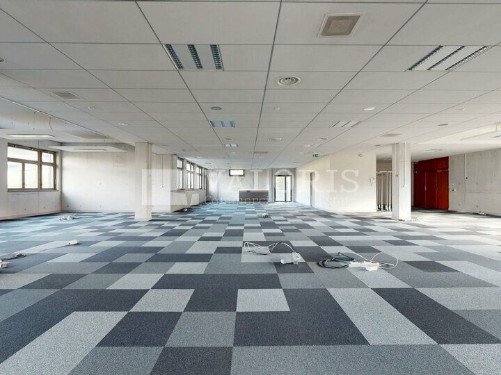 VALORIS REAL ESTATE vous propose d'installer votre entreprise en plein cœur du quartier d'affaires de Vaise et au pied du pôle multimodal de Vaise. 