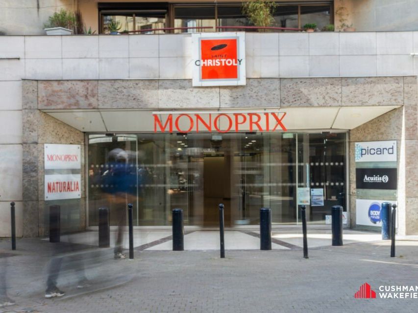 Location local commercial - 445 m²