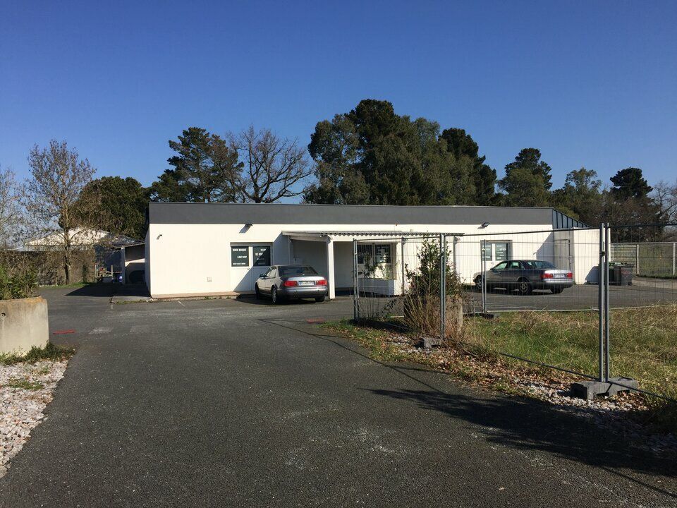 Location local d''activites 360 m² non divisibles
