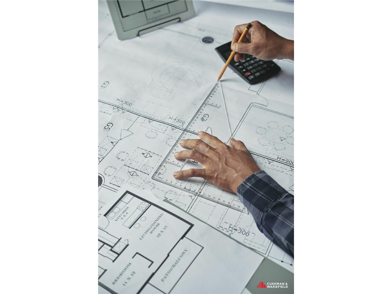 Location local d''activites 1600 m² divisibles à partir de 800 m²