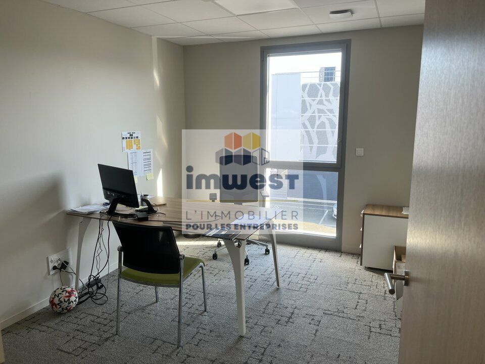Vente bureaux 196 m² non divisibles
