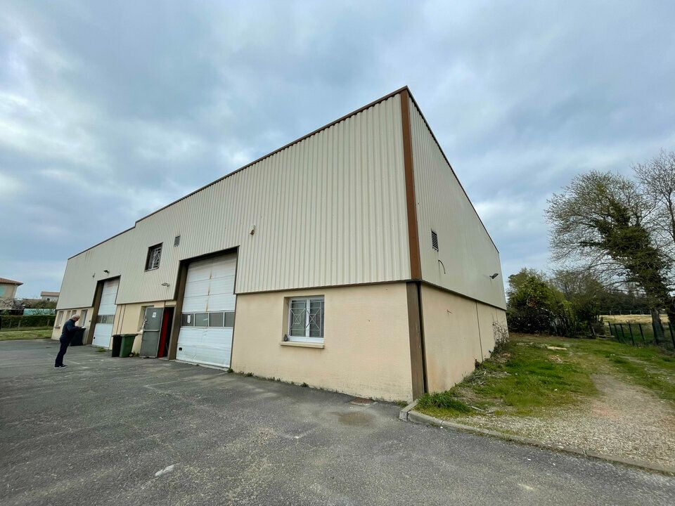 Location local d''activites 410 m² non divisibles