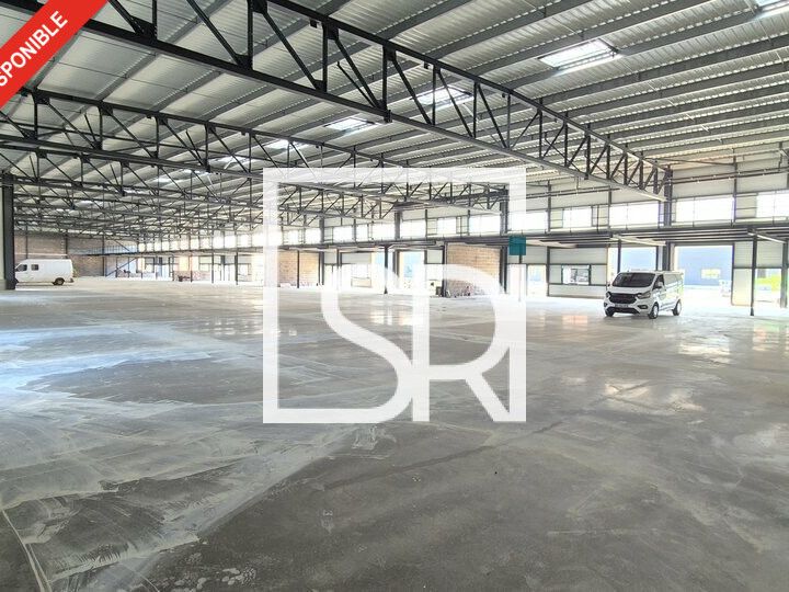 Location entrepot 4353.18 m² divisibles à partir de 440 m²