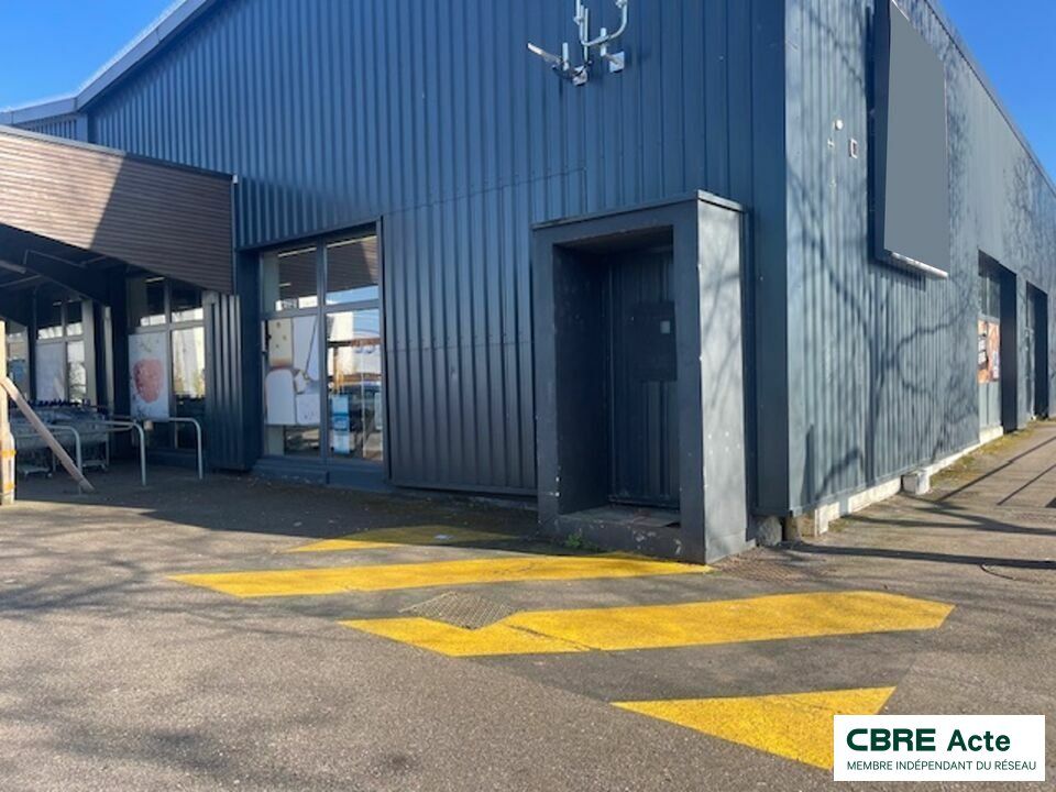 Vente local d''activites 1308 m² non divisibles