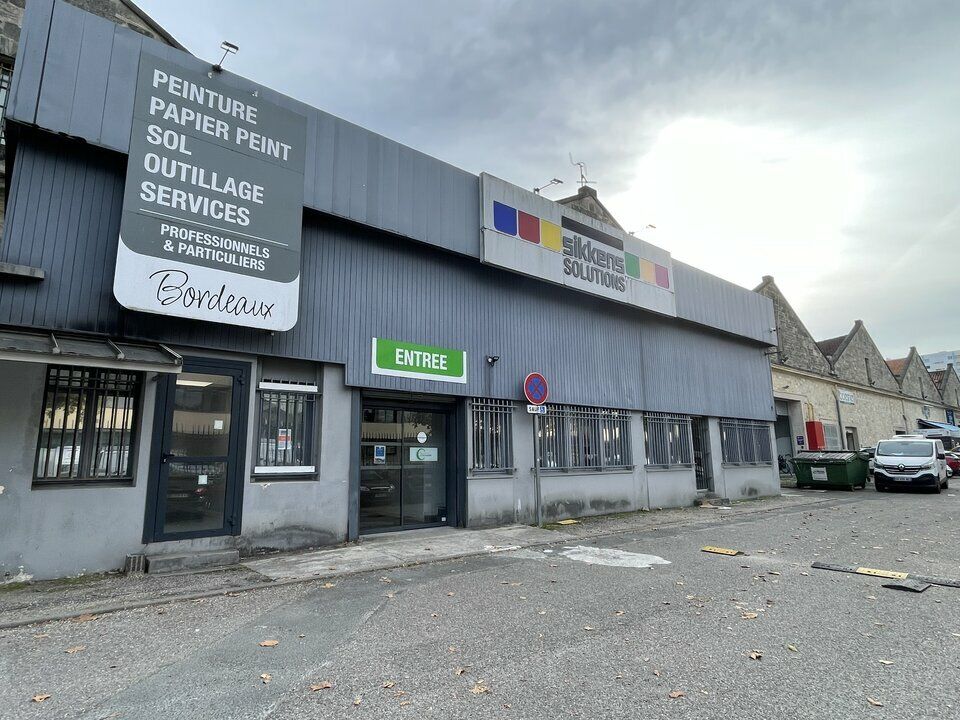 Location local d''activites 713.3 m² non divisibles