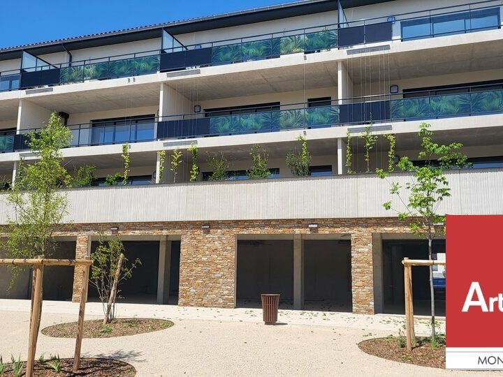 Vente local commercial 145 m² non divisibles