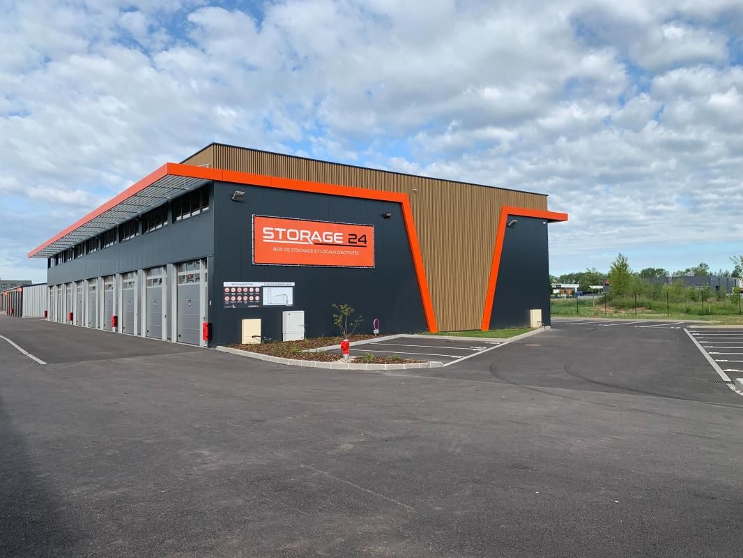 Location entrepôts 192 m² non divisibles