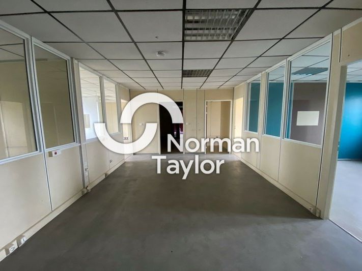 Vente bureaux 134.05 m² non divisibles