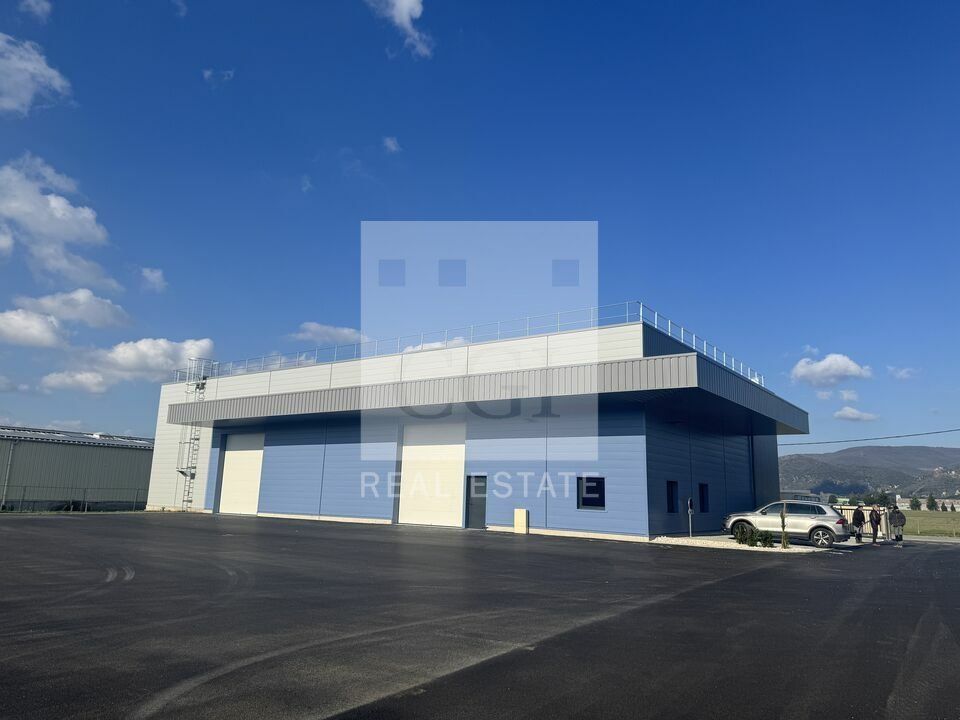 Vente local d''activites 634 m² non divisibles