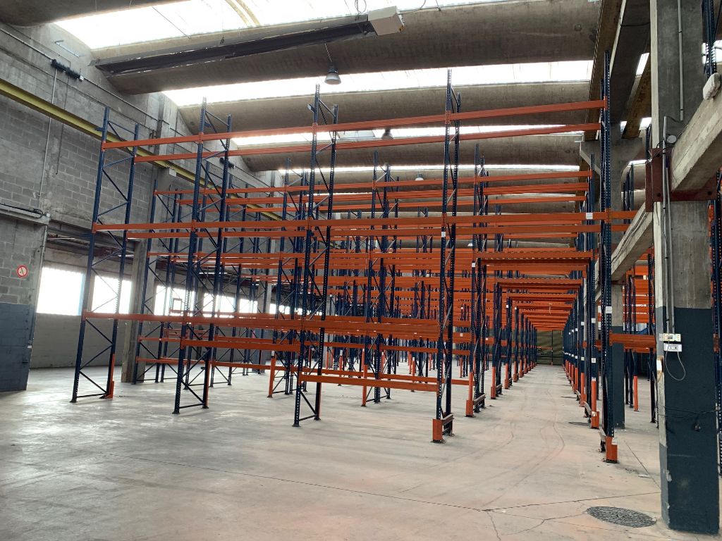 Location local d''activites 3082 m² non divisibles