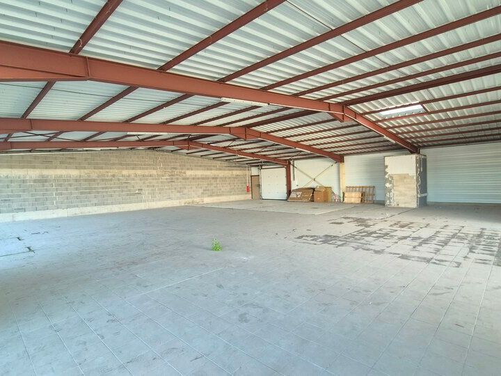 NEUF - LOCATION LOCAL COMMERCIAL 440 M² DIVISIBLE - 63800 COURNON D'AUVERGNE