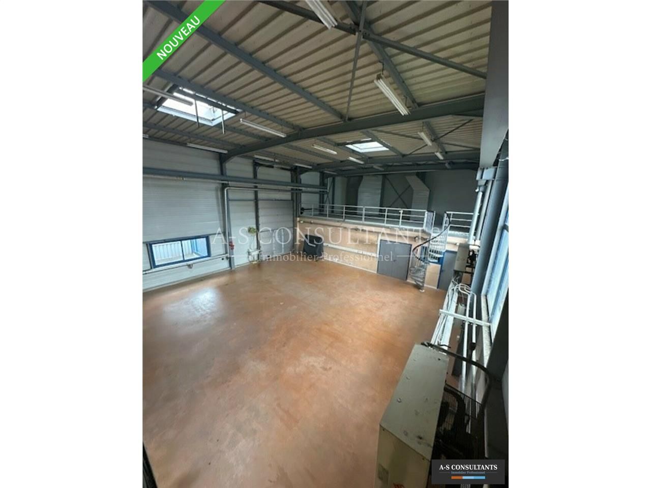 Location local d''activites 670 m² non divisibles