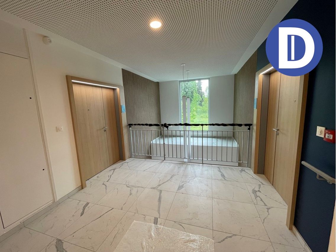 Vente bureaux 177.00 m² non divisibles