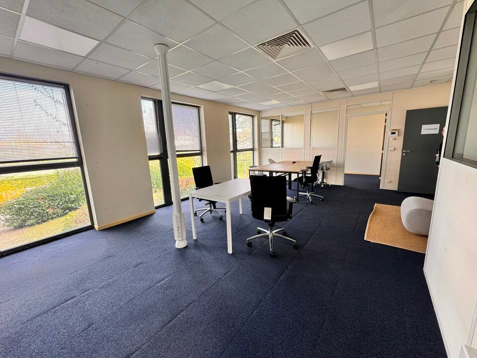 Location bureaux 64 m² non divisibles