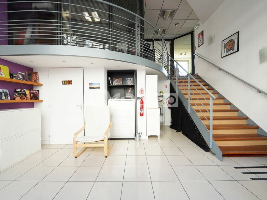 LOCAL COMMERCIAL A VENDRE - 96 m² - LYON 3