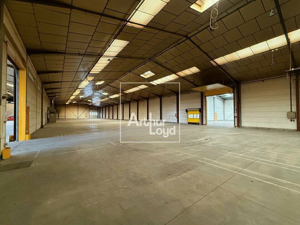 Location activité/entrepôt - 3600 m²