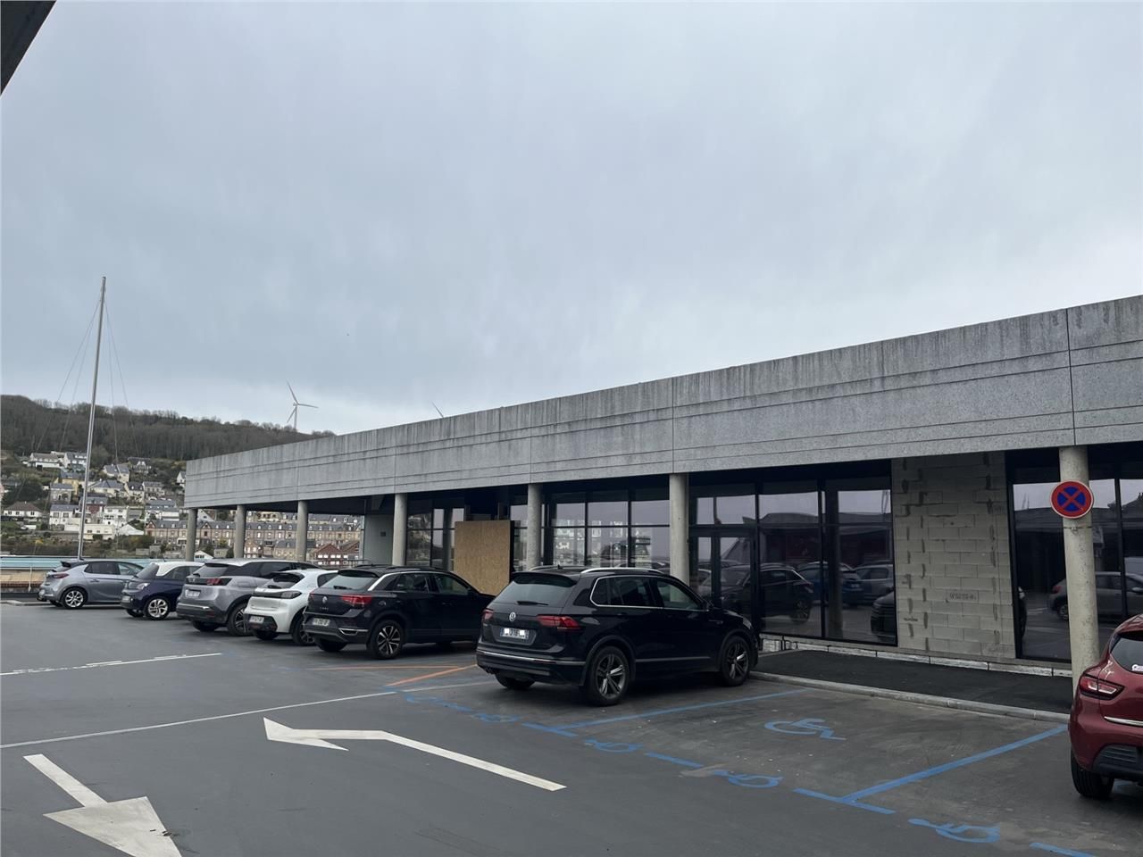 Location local commercial 976 m² à Fécamp