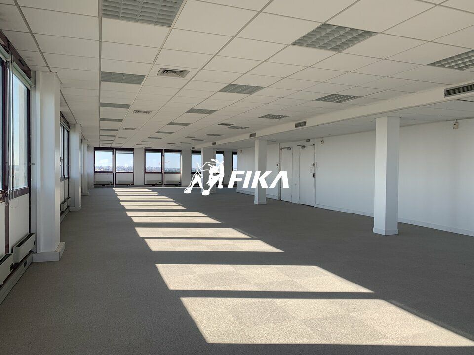 A LOUER BUREAUX 228  m² - (31100) Toulouse Basso Cambo 