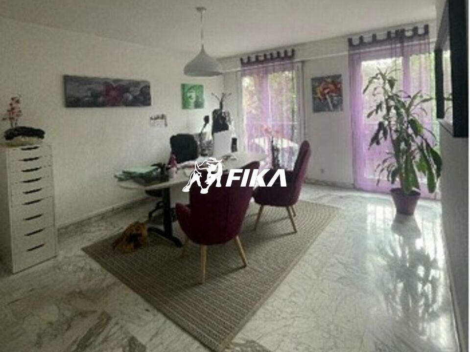 avec A LOUER BUREAUX 109 m² - (31000) TOULOUSE