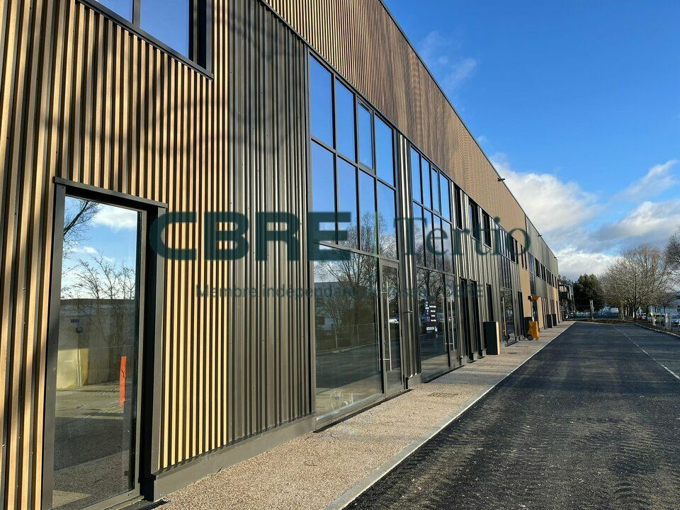 Vente local d''activites 543 m² non divisibles