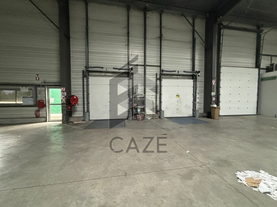 Location local d''activites 1690 m² non divisibles