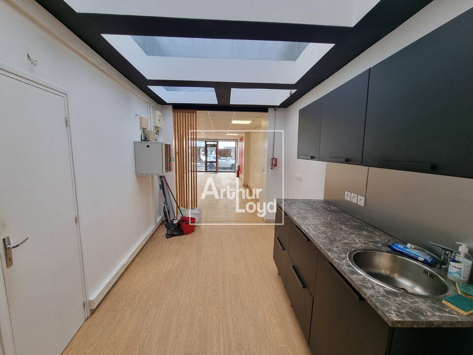 Belle visibilité, centre-ville de MELUN - A VENDRE / A LOUER