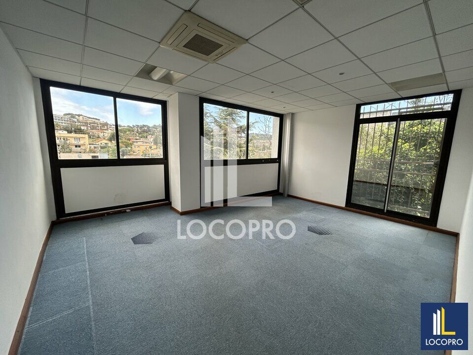 Vente bureaux 263 m² non divisibles