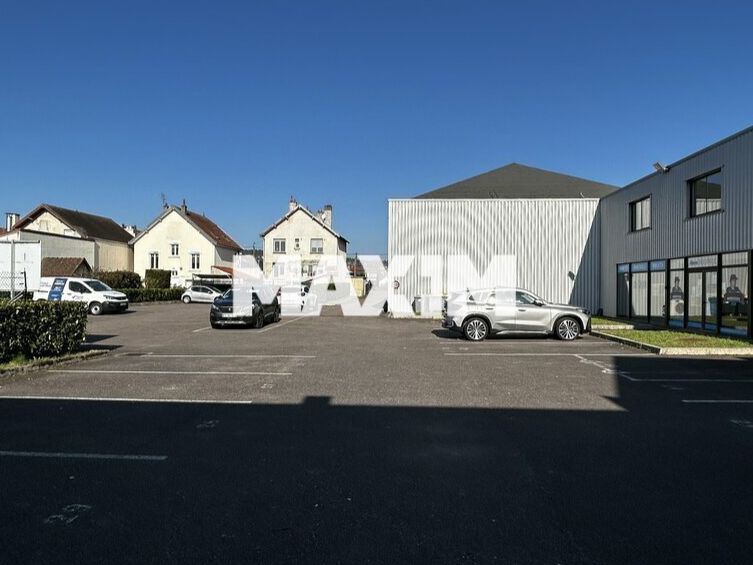 BUREAUX SHOWROOM BEAUX VOLUMES