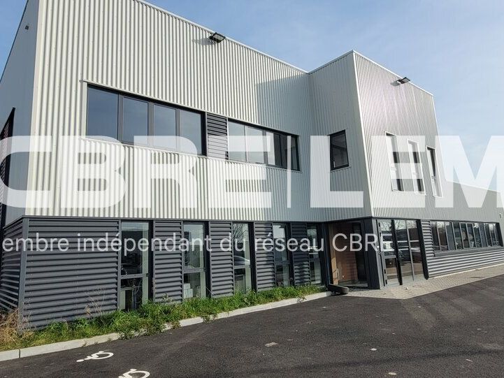 Location local d''activites 3534 m² non divisibles