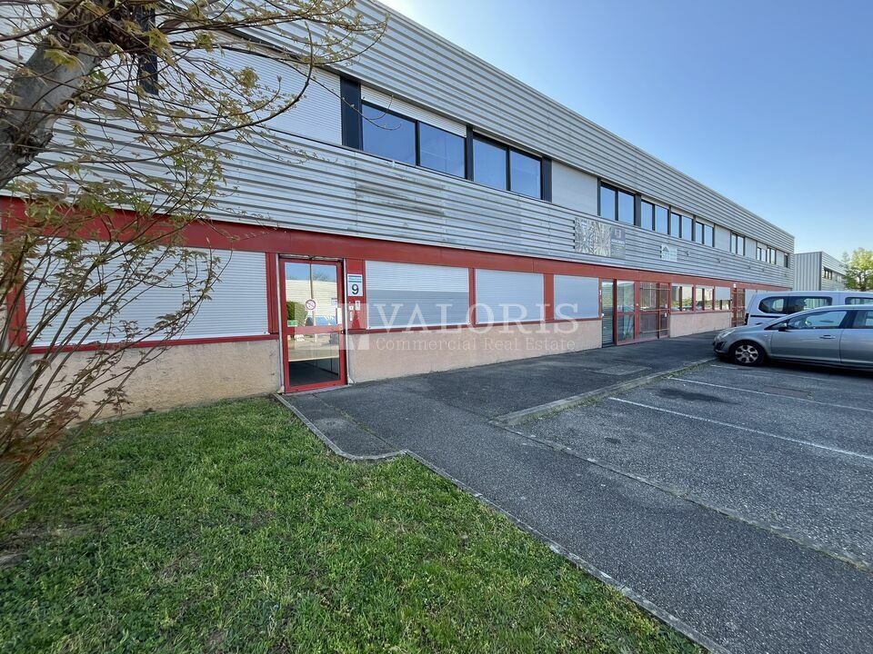 Location local d''activites 718 m² divisibles à partir de 271 m²
