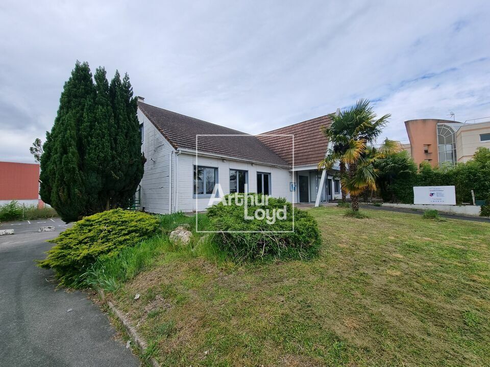 Location local commercial 725 m² non divisibles