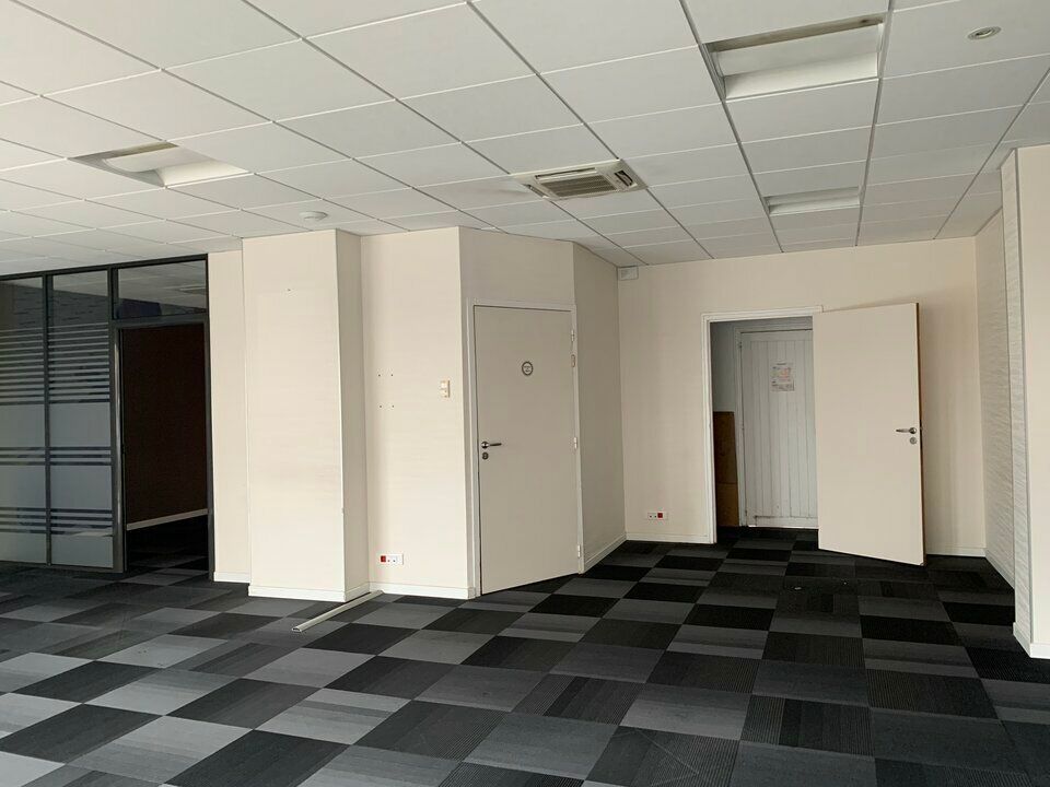 SAINT PIERRE DES CORPS IMMEUBLE MIXTE A VENDRE LOTS OCCUPES ET COMMERCES