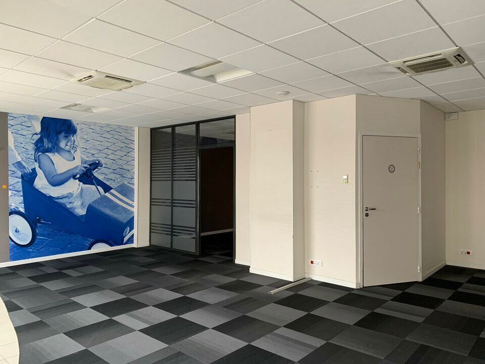 Location local commercial 69 m² non divisibles