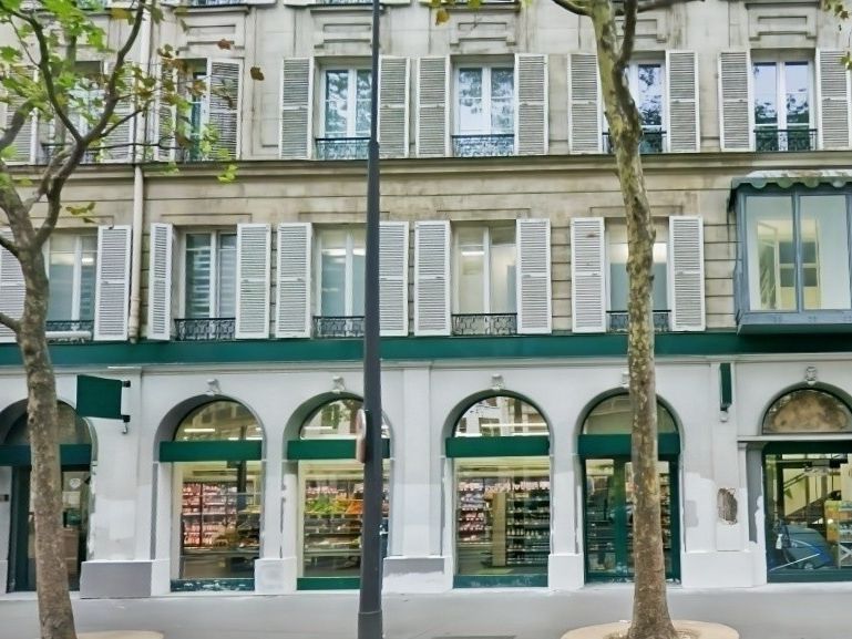 Location local commercial 310 m² non divisibles