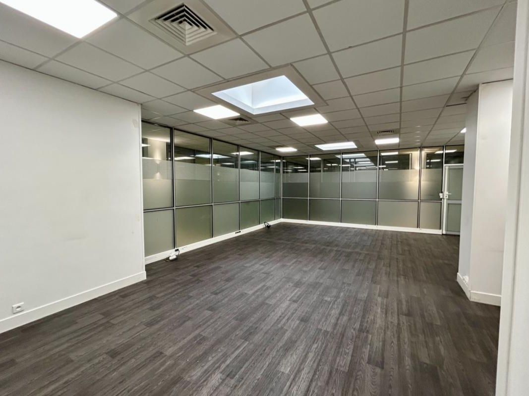 Location bureaux 56 m² non divisibles