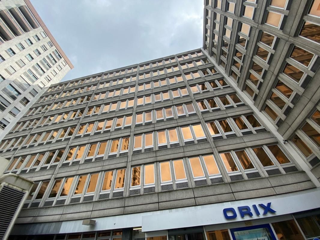 Location bureaux 403 m² divisibles à partir de 57 m²