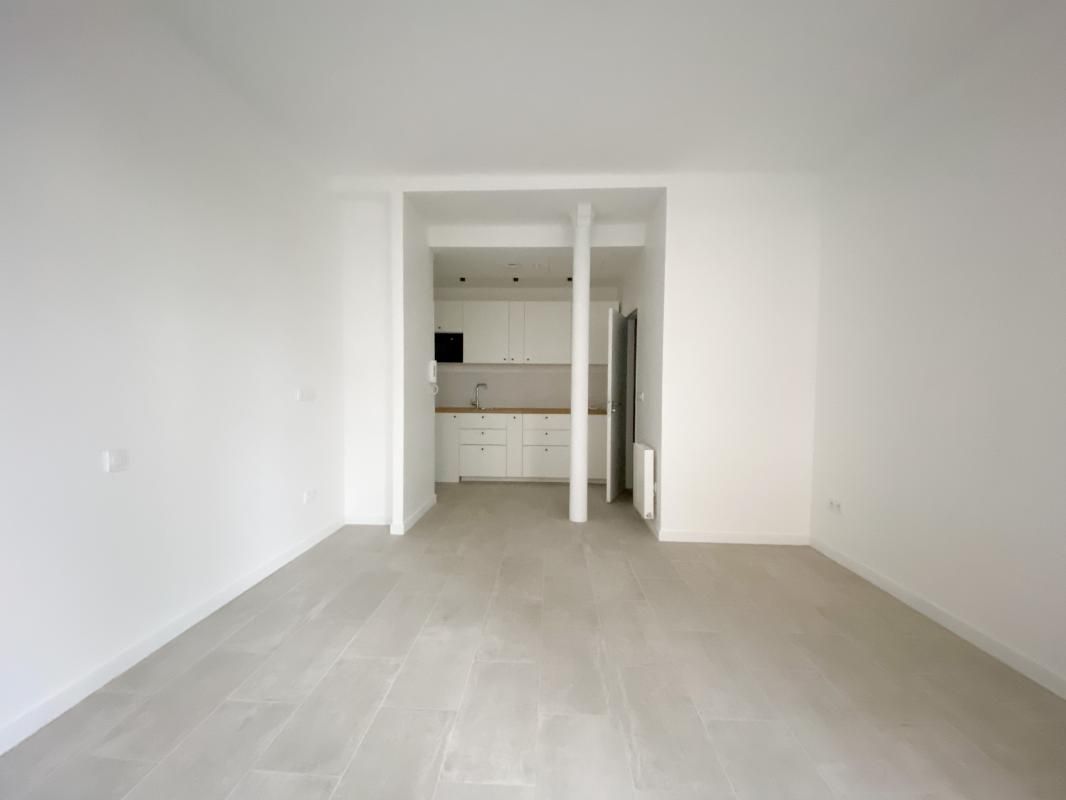 Location local commercial 24 m² non divisibles