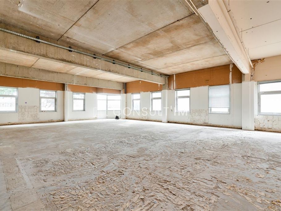 Vente bureaux 2306 m² divisibles à partir de 255 m²