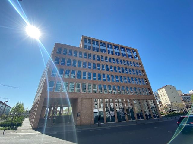 Location bureaux 1251 m² divisibles à partir de 234 m²